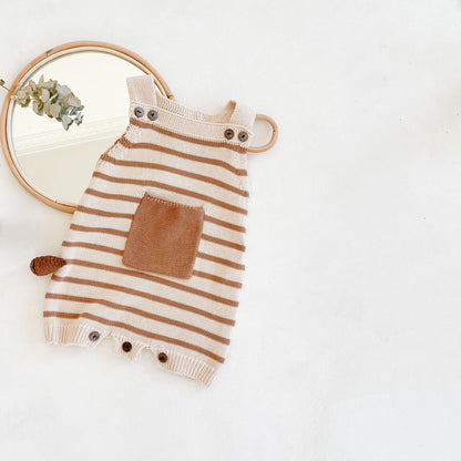 Knitted woolen jumpsuit for babies and infants
