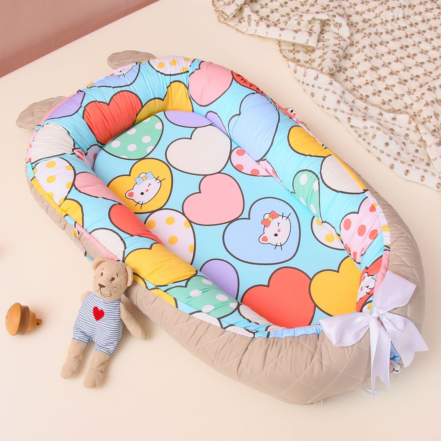 Fashionable Portable Removable And Washable Baby Bed Can Be Folded Out