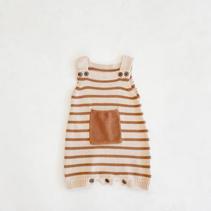 Knitted woolen jumpsuit for babies and infants