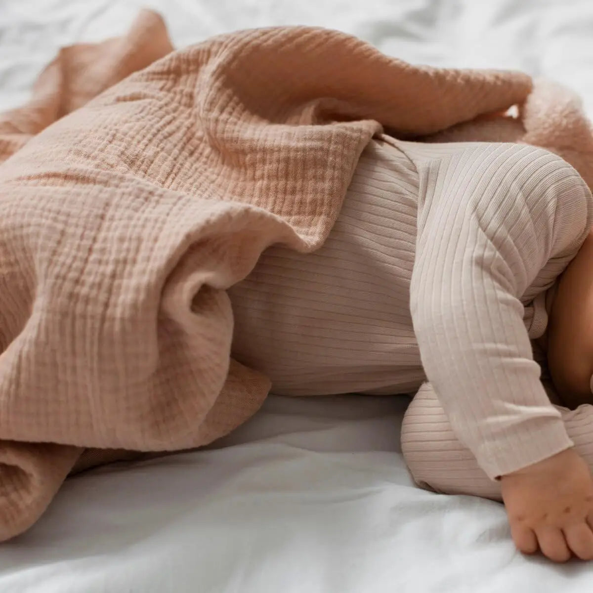 Baby cotton yarn quilt three-piece wrapping towel newborn six-layer wrapping blanket